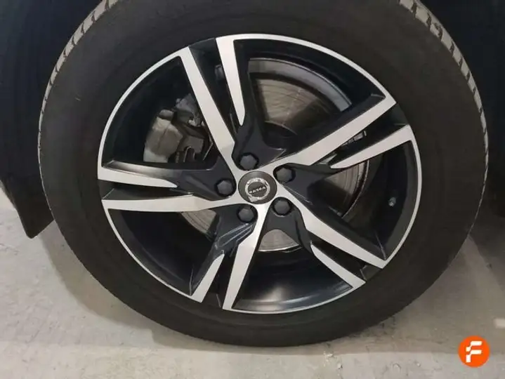 Volvo XC60 2019, foto 4