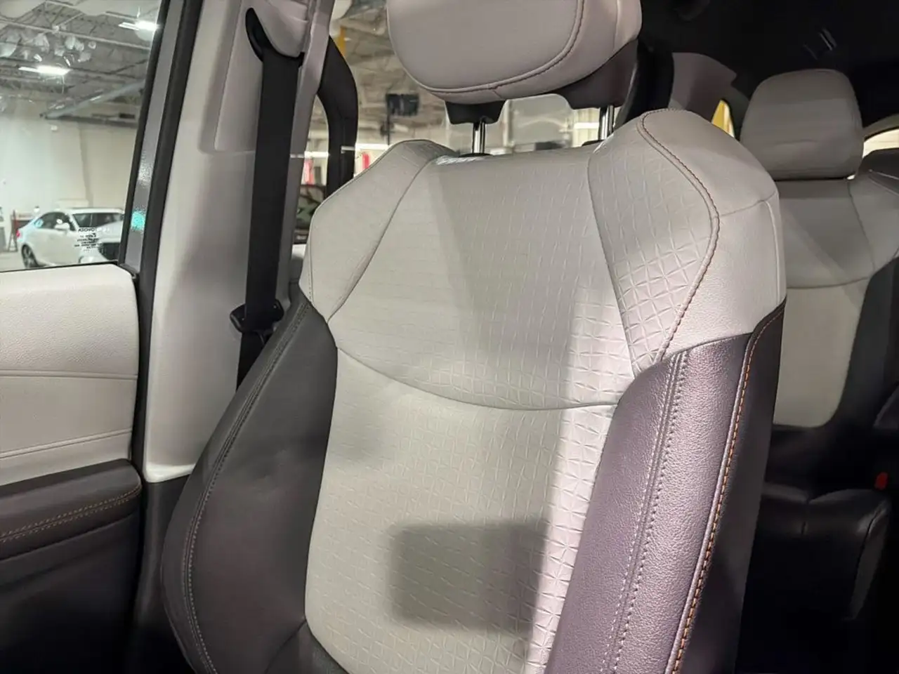 Toyota Sienna снимка Toyota Sienna