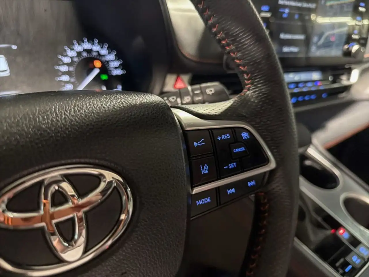 Toyota Sienna снимка Toyota Sienna