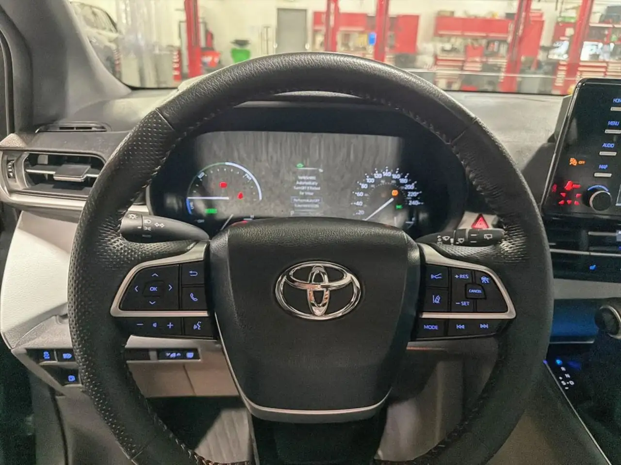 Toyota Sienna снимка Toyota Sienna