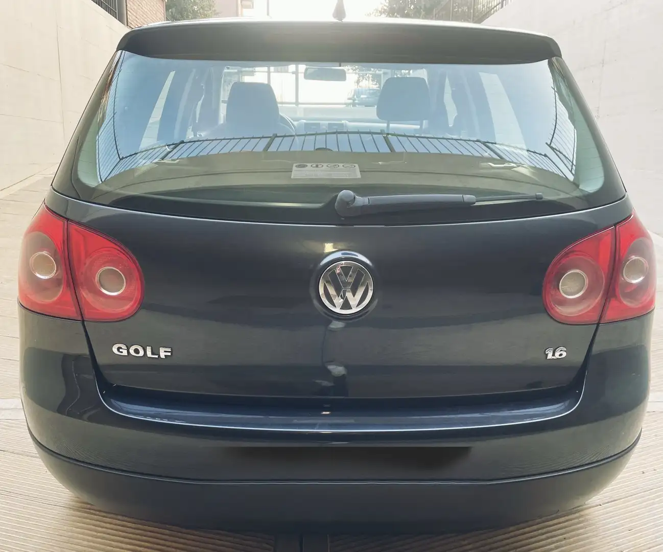 Volkswagen Golf 5p 1.6 Blue-T - 2