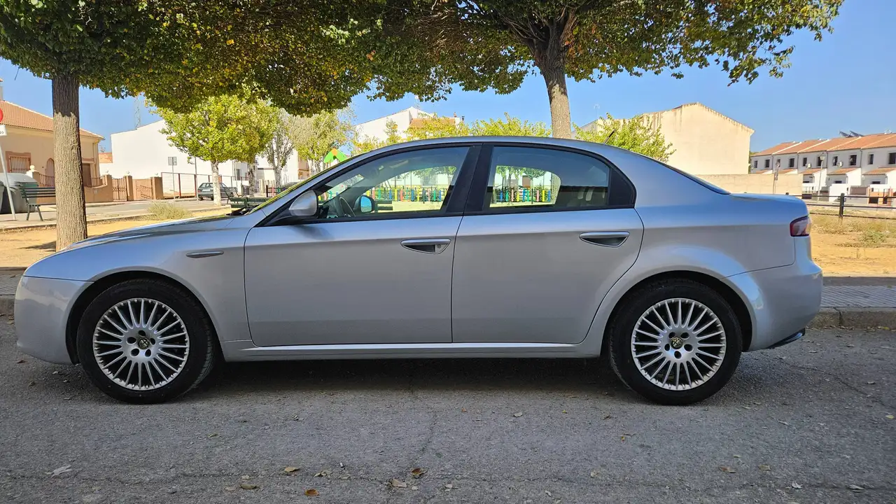 Alfa Romeo 159