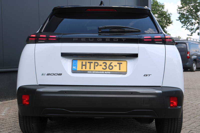Peugeot e-2008 EV GT Avantage 54 kWh |Navi | Camera V+A| Ad. crui — photo 5