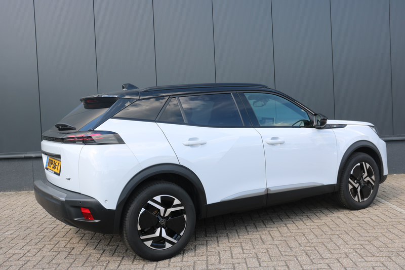 Peugeot e-2008 EV GT Avantage 54 kWh |Navi | Camera V+A| Ad. crui — photo 6