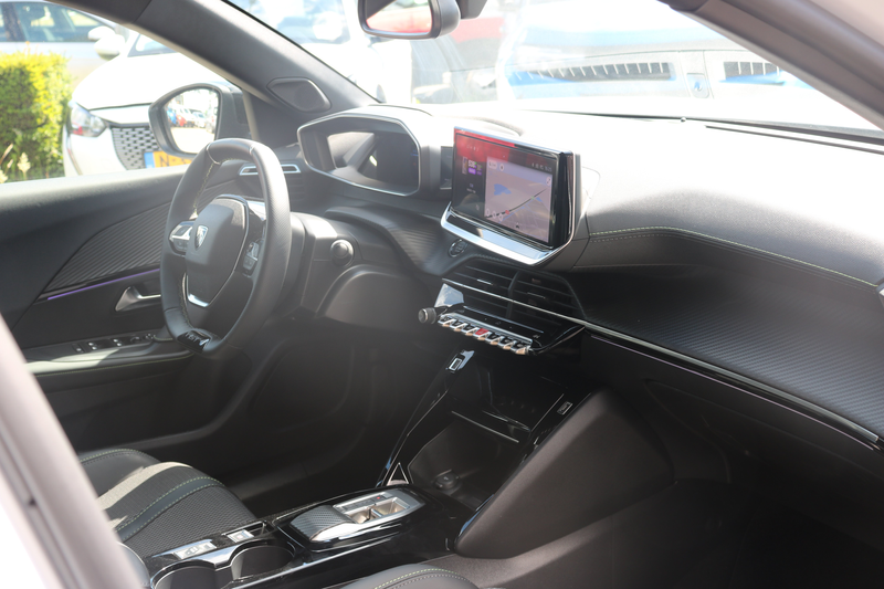 Peugeot e-2008 EV GT Avantage 54 kWh |Navi | Camera V+A| Ad. crui — photo 13