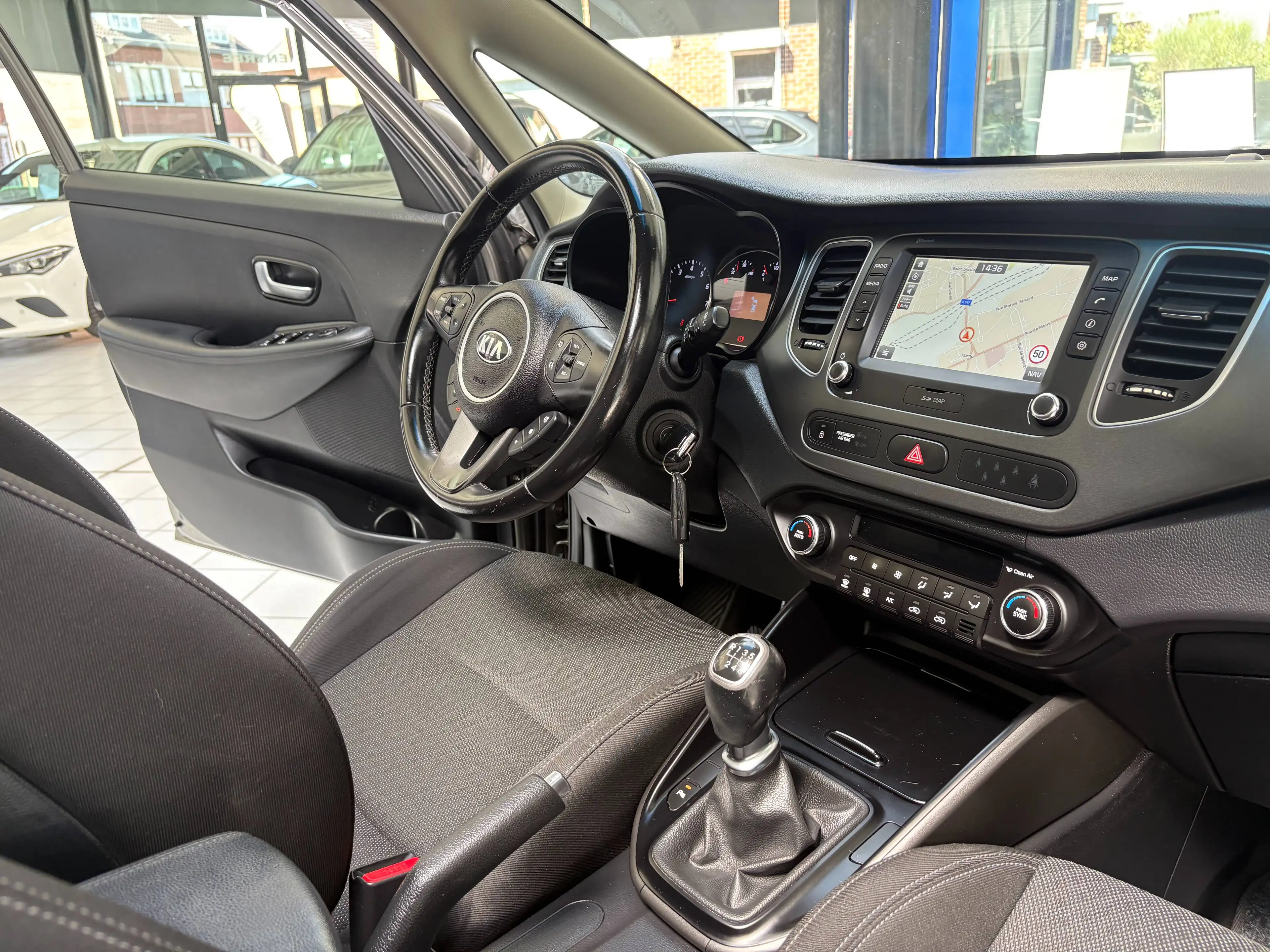 Kia Carens Carens 1.6i *7PL * XENON * TOIT * GPS * CAMERA * CARPLAY * JANTES * — photo 14
