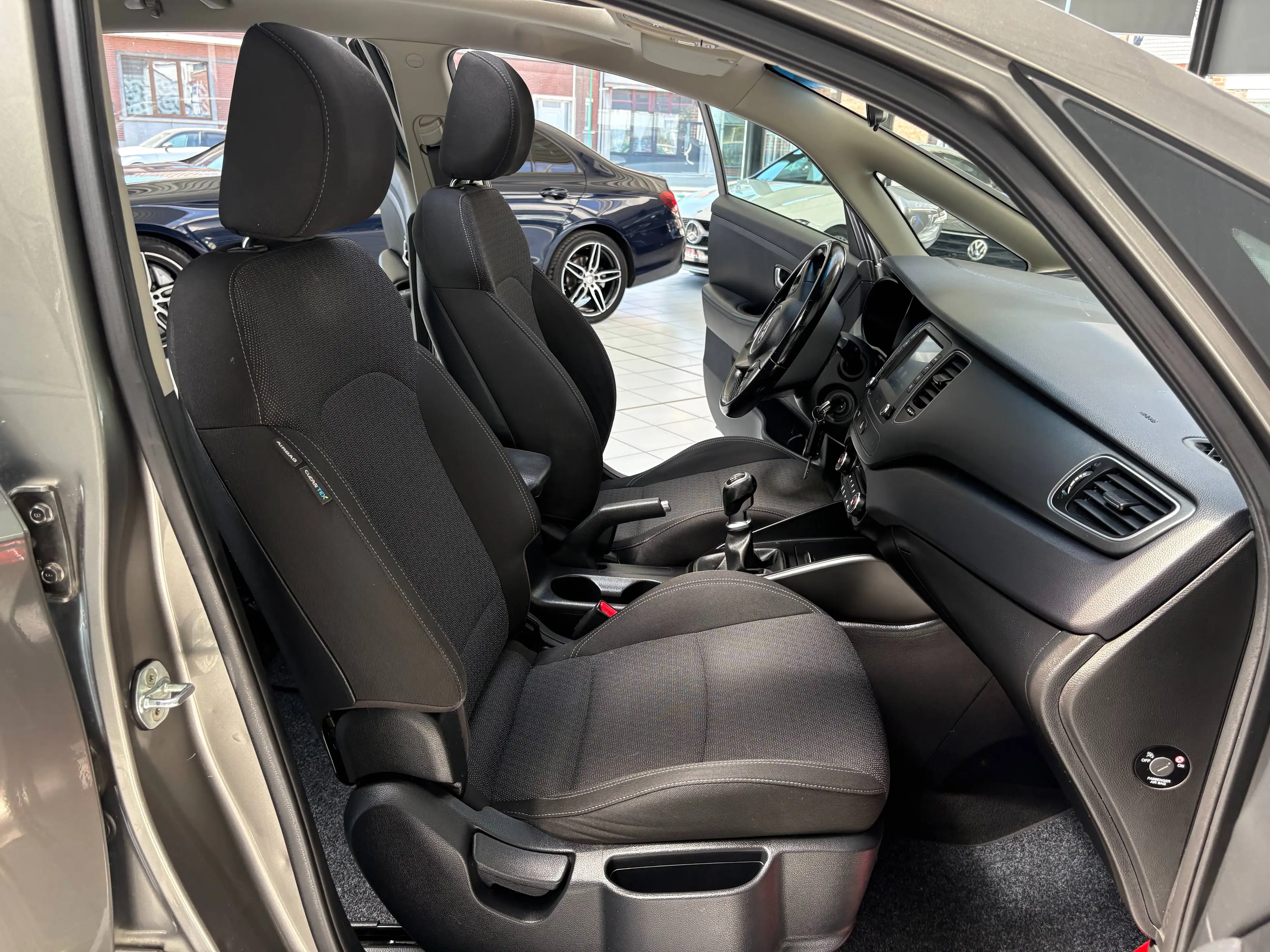 Kia Carens Carens 1.6i *7PL * XENON * TOIT * GPS * CAMERA * CARPLAY * JANTES * — photo 12