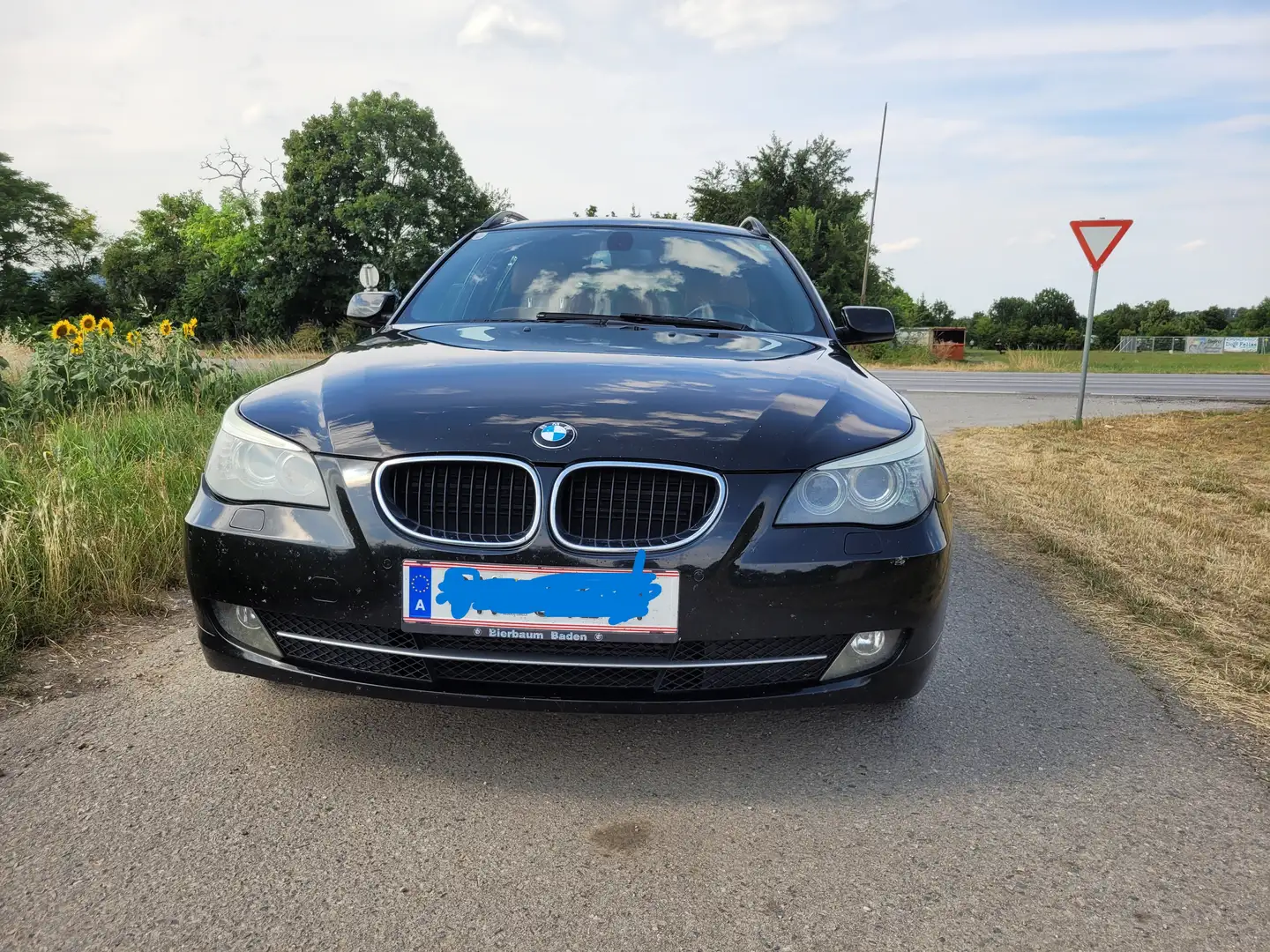 BMW 520 520d Touring Österreich-Paket Aut. Schwarz - 1