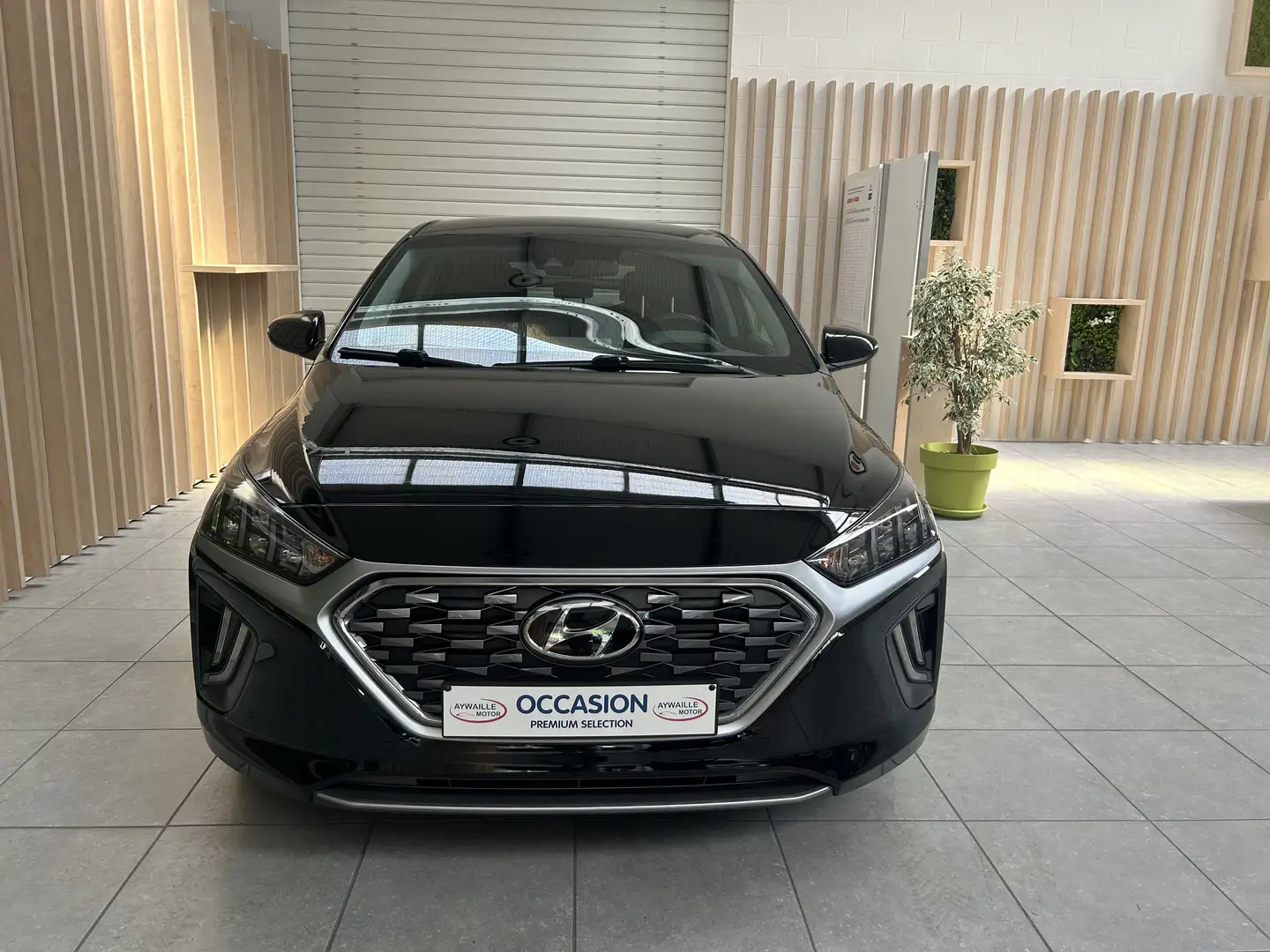 Hyundai IONIQ PHEV 1.6 GDi Shine DCT Zwart - 2