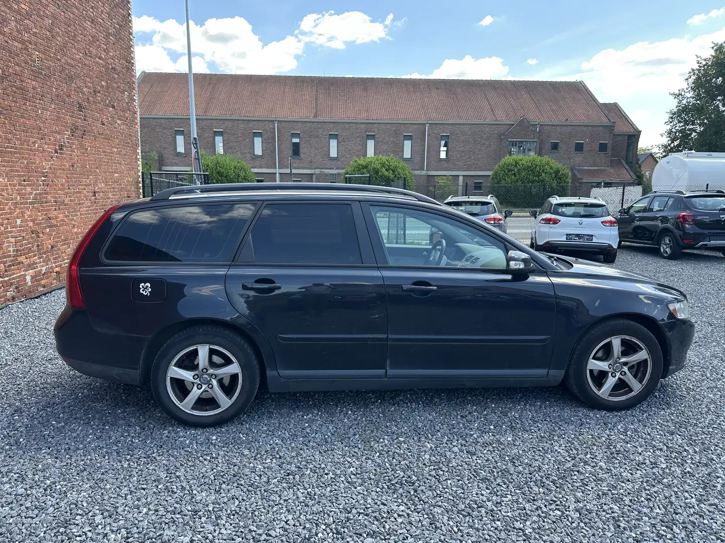 Volvo V50 1.6D DPF Kinetic Zwart - 1