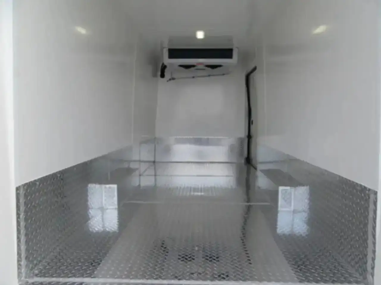 Ford Transit Cargo Van снимка Ford Transit Cargo Van