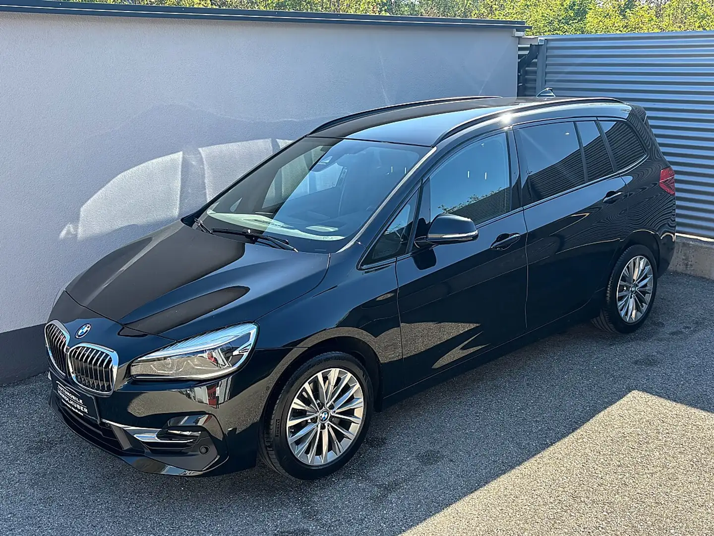 BMW 218 d Gran Tourer Aut.LUXURYLINE/RÜ.KAM/PARKASS/LED... Schwarz - 2