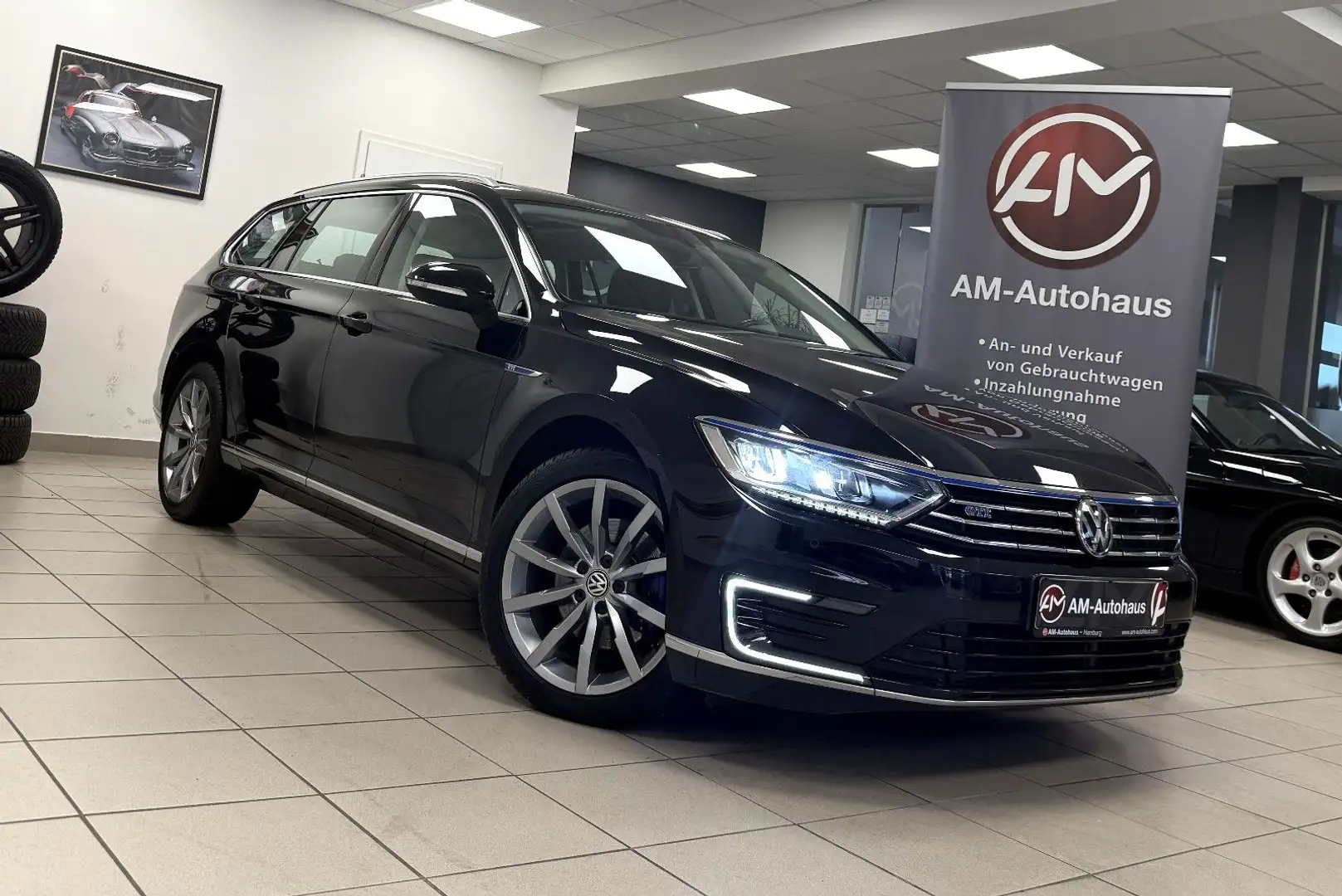 Volkswagen Passat Variant GTE *PanoSD*AHK*ACC*StdHzg*LED Schwarz - 1