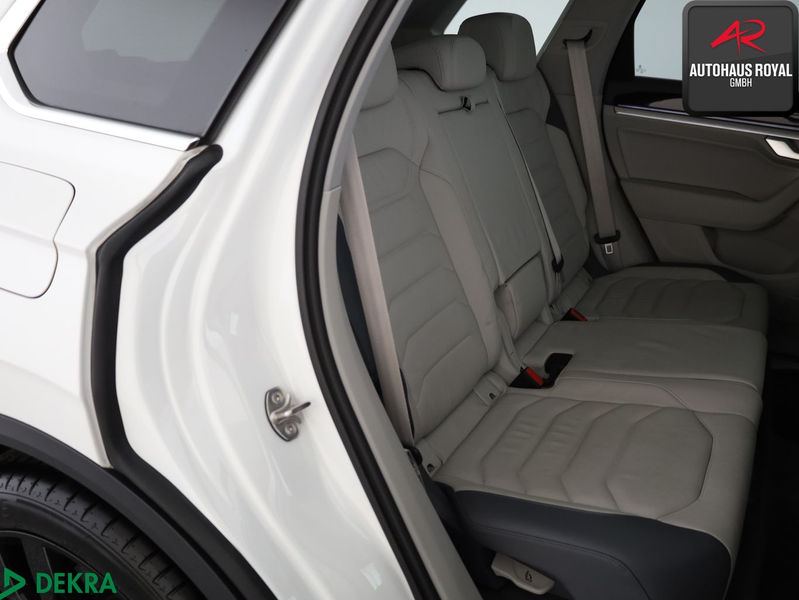 Volkswagen Touareg Touareg 3.0 TDI 4M R LINE 21ZOLL STANDHZ,KEYLESS — photo 13