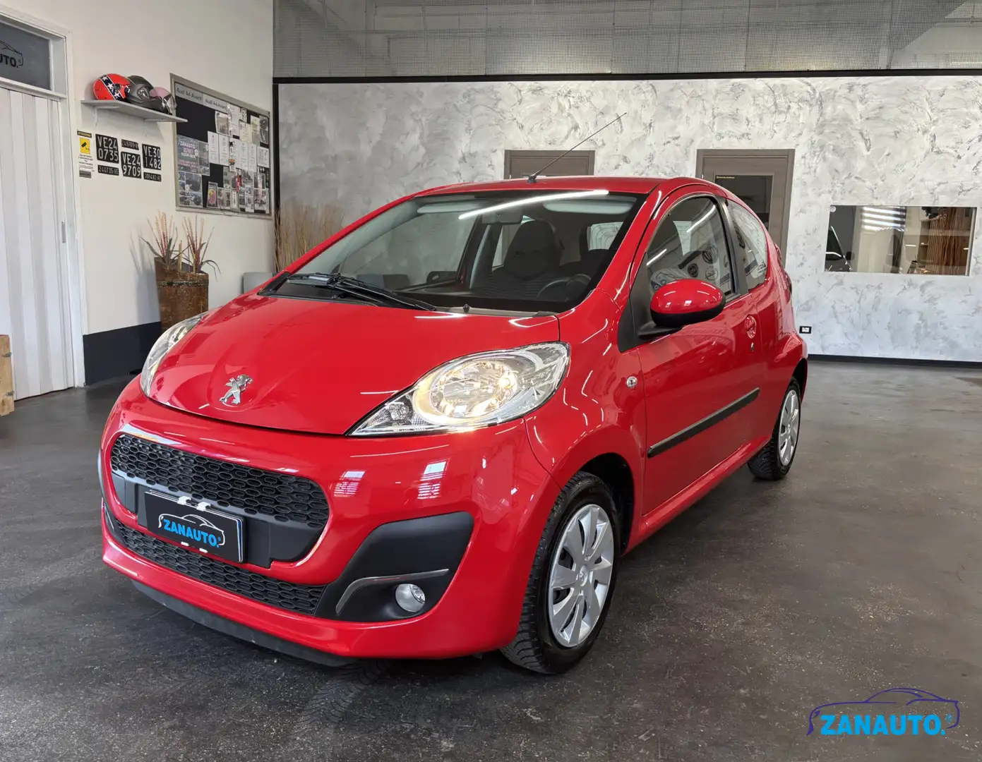 Peugeot 107 3p 1.0 12v Active 2tronic *6000KM* Rosso - 1