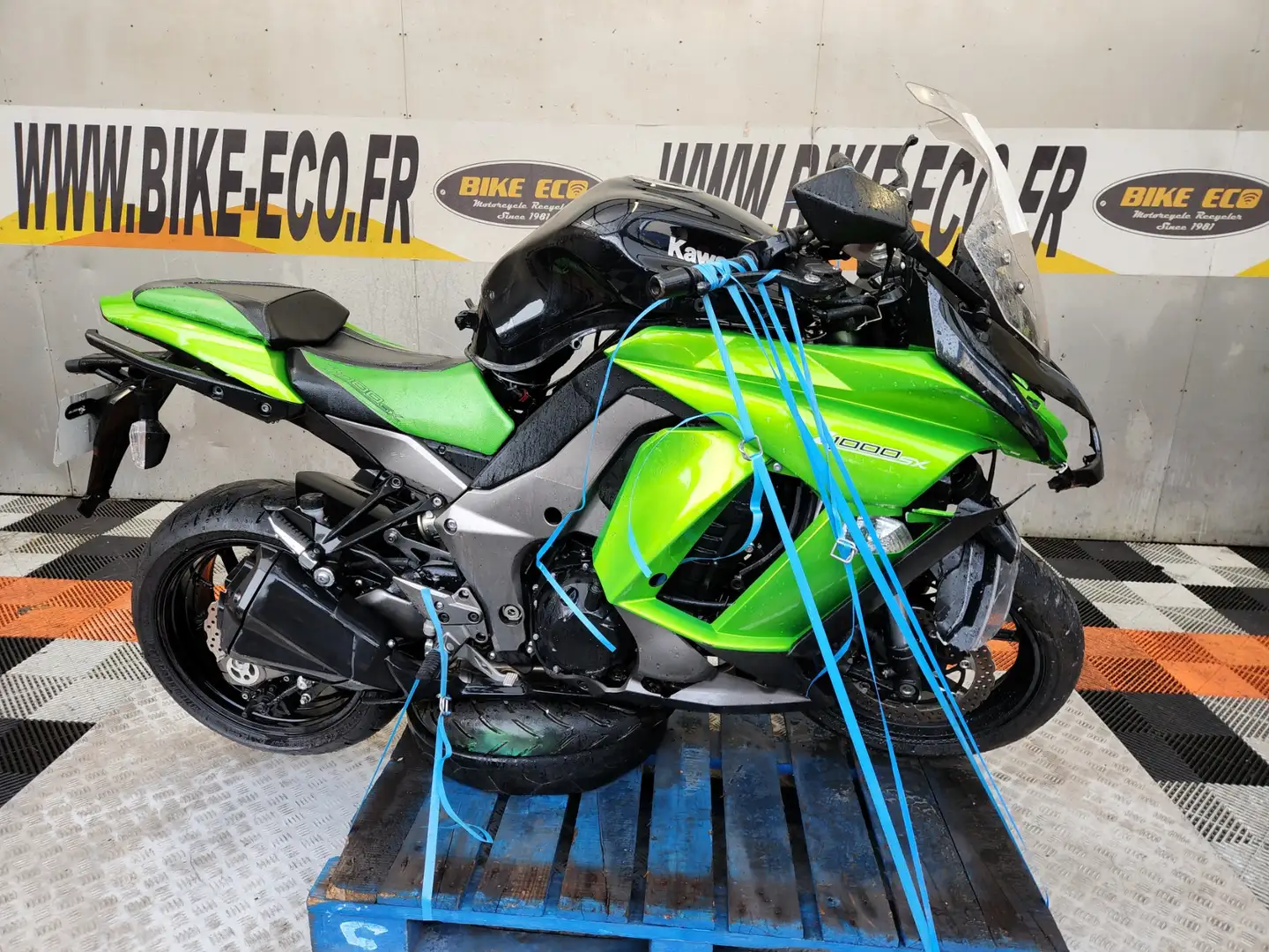 Kawasaki Z1000 SX Vert - 1