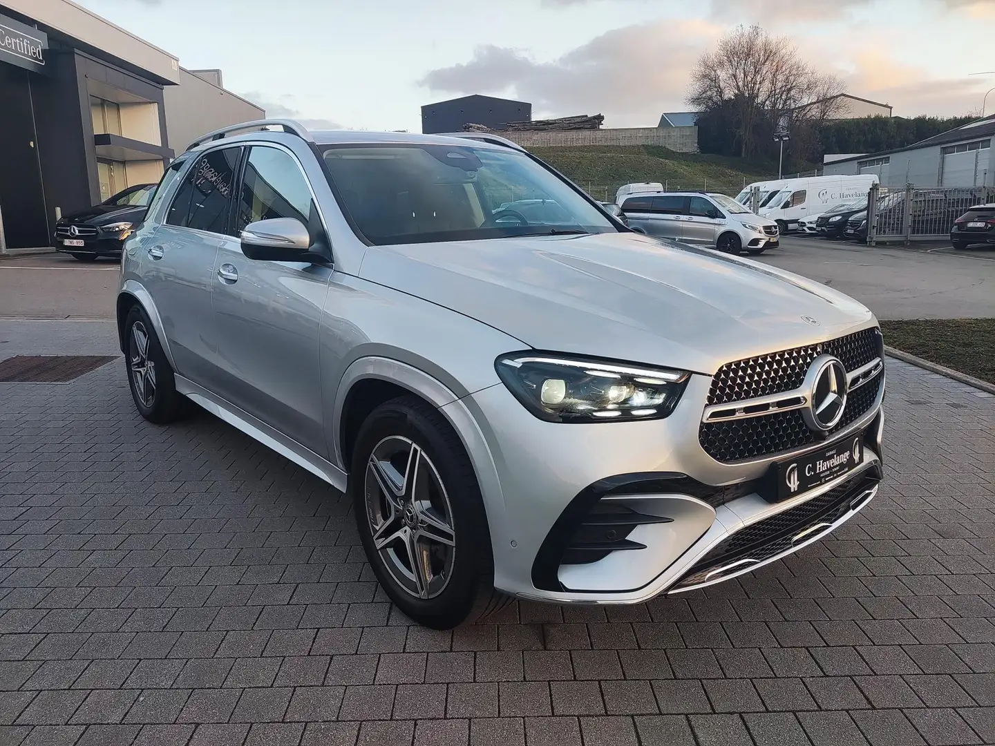 Mercedes-Benz GLE 350 de 4MATIC AMG Line Grijs - 2