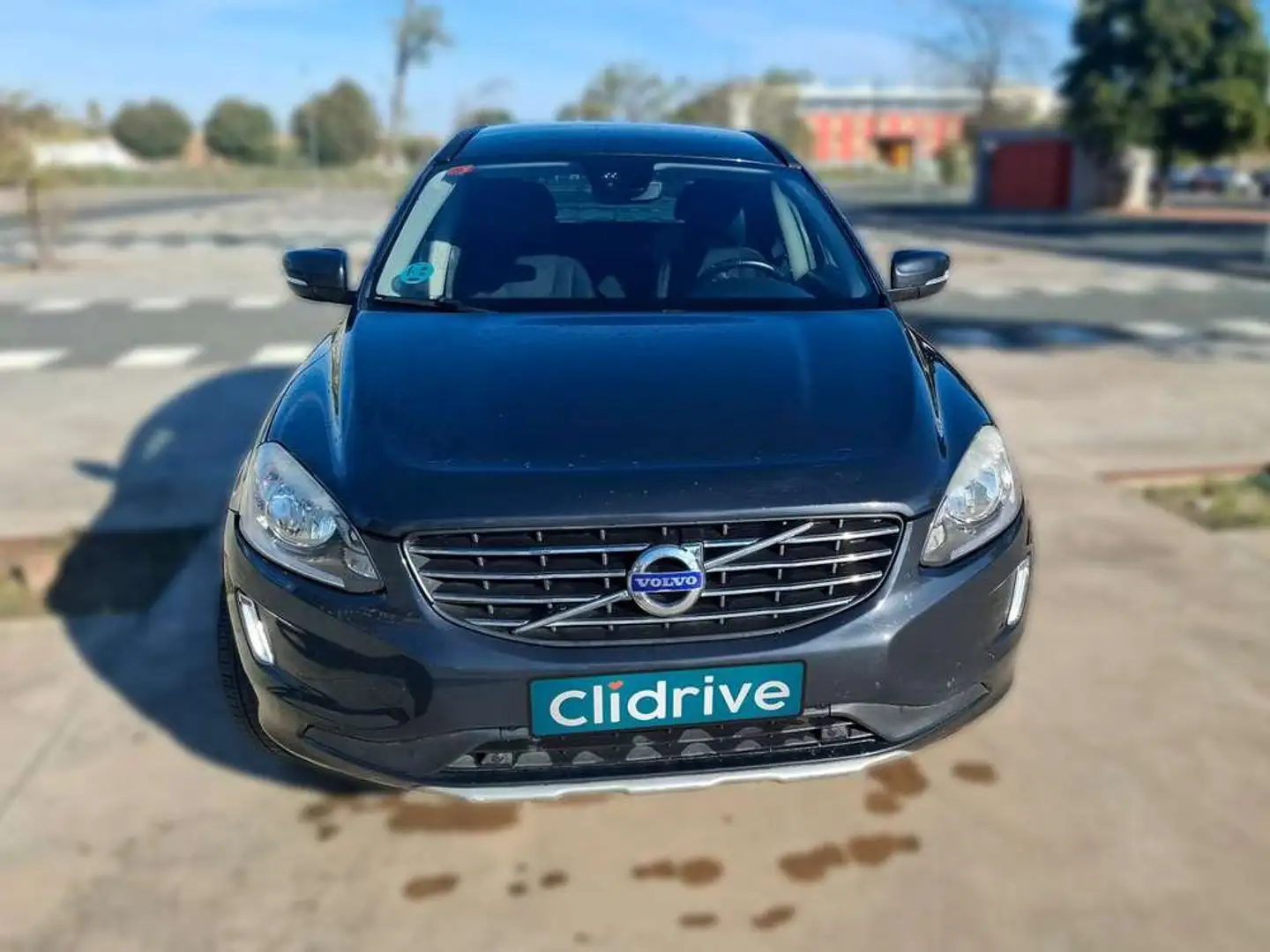 Volvo XC60 D4 Momentum AWD Aut. Gris - 2
