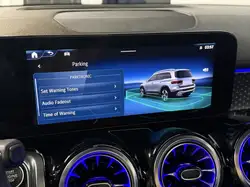 Mercedes-Benz GLB снимка Mercedes-Benz GLB