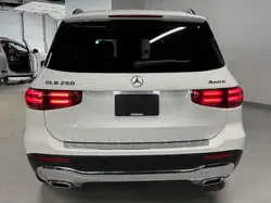 Mercedes-Benz GLB снимка Mercedes-Benz GLB