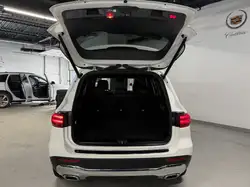 Mercedes-Benz GLB снимка Mercedes-Benz GLB