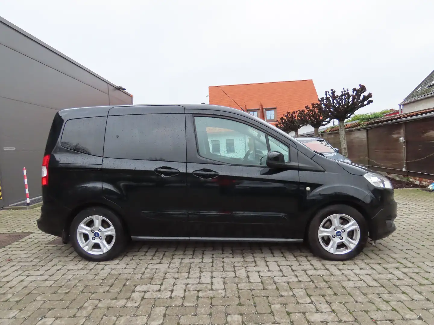 Ford Tourneo Courier Tourneo Courier 1.0 EcoBoost Trend Noir - 2