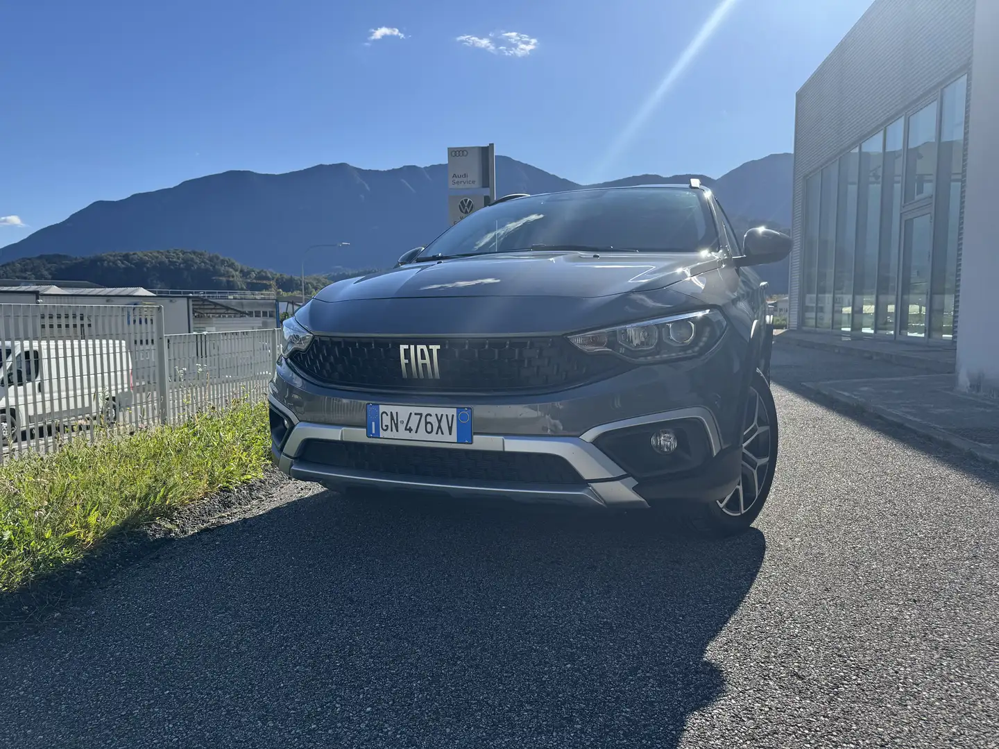 Fiat Tipo Cross 5porte II 2021 5p 1.5 t4 hybrid 130cv dct Gris - 2