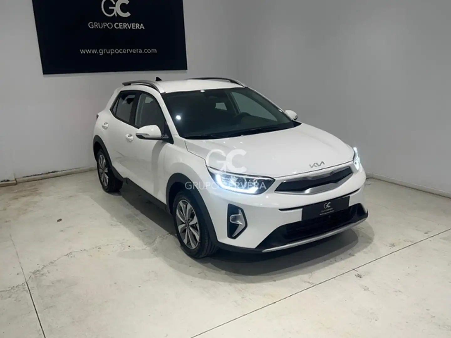 Kia Stonic 1.0 T-GDi MHEV Business 100 Blanco - 2
