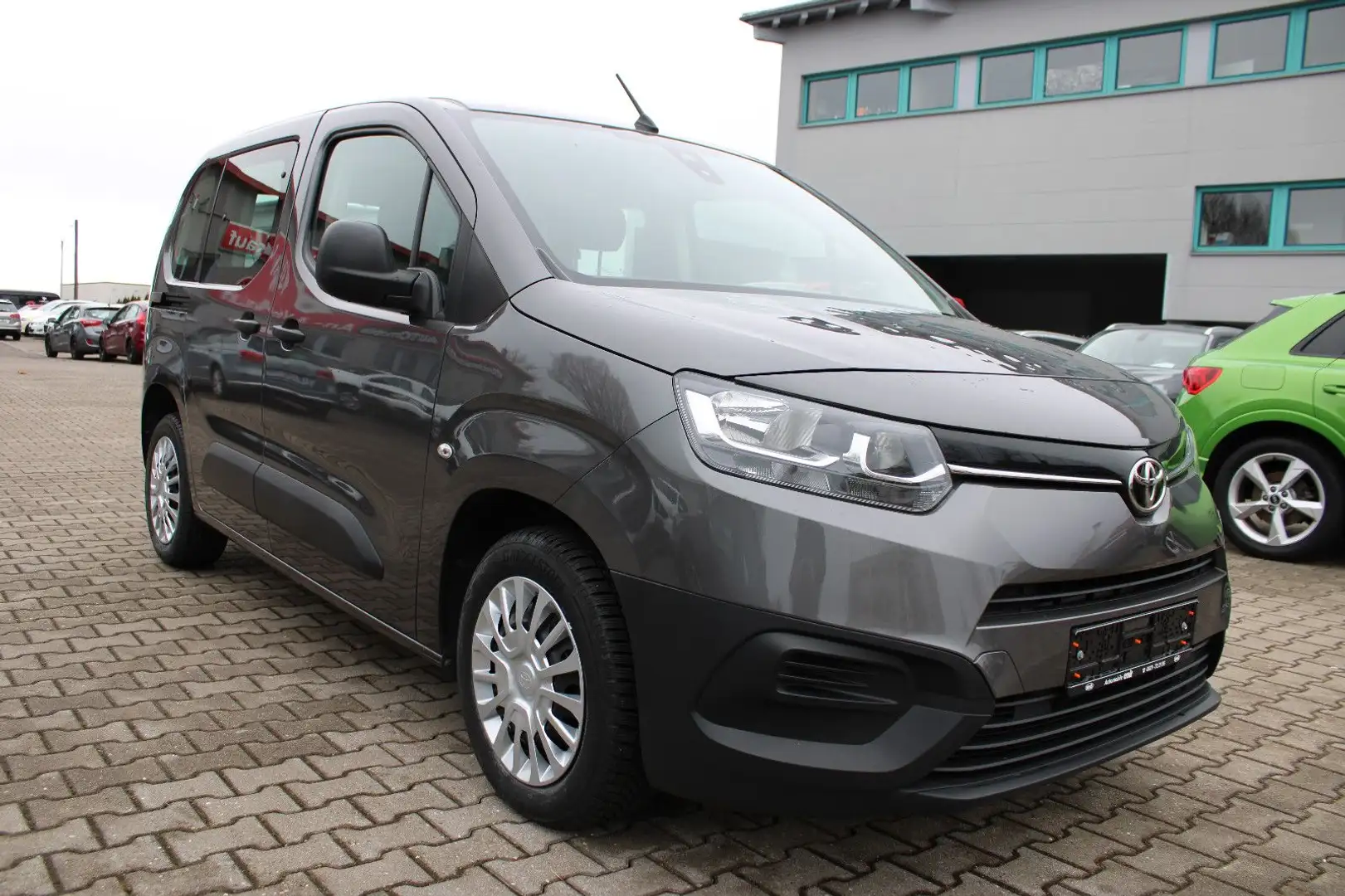 Toyota Proace 1,2-l-Turbo Klima,Kamera Grau - 2