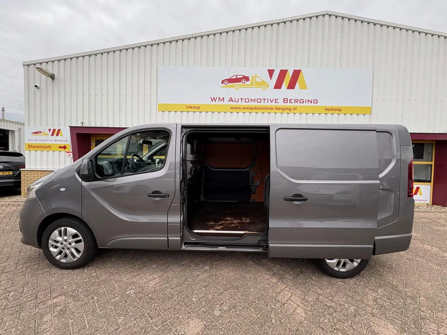 Renault Trafic 1.6 dCi T29 L2H1 Comfort Energy Gris - 2