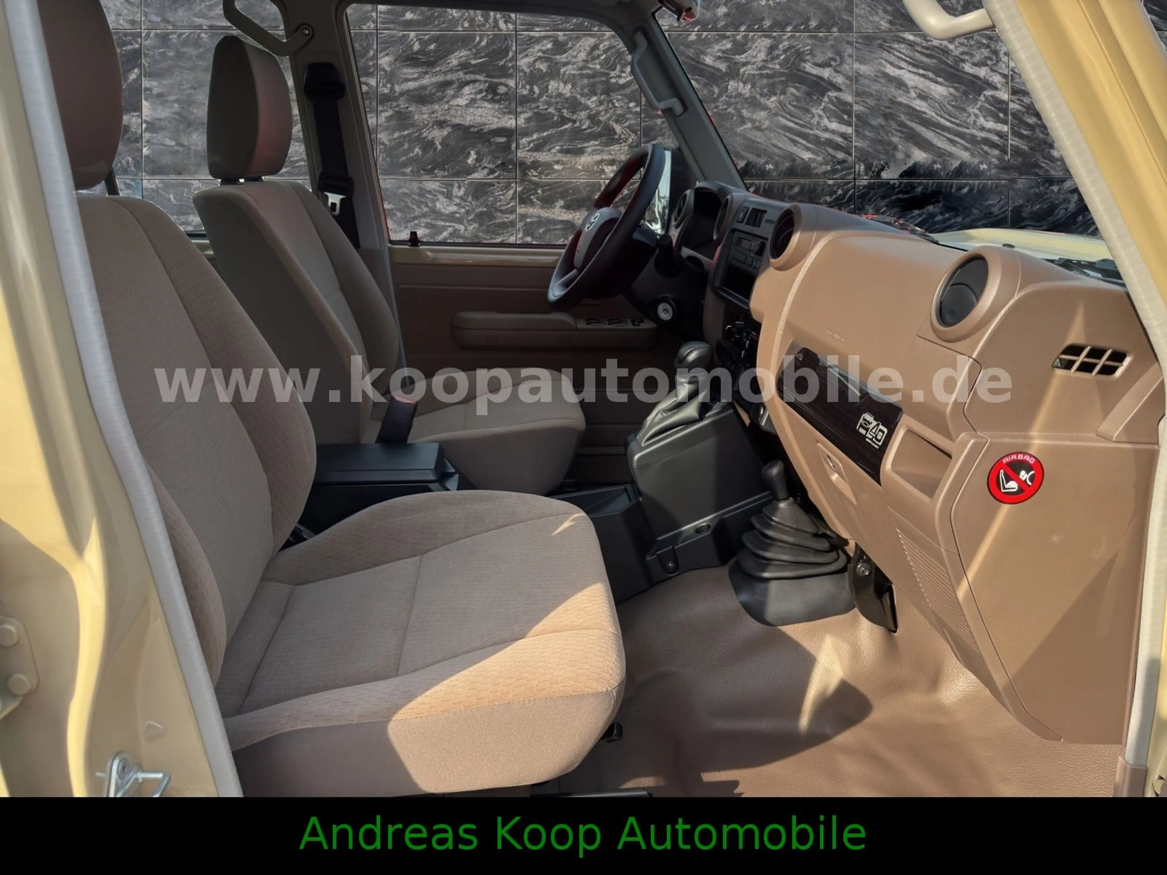 Toyota Land Cruiser GRJ 79 DC LX 40th Automatik SOFORT — photo 5