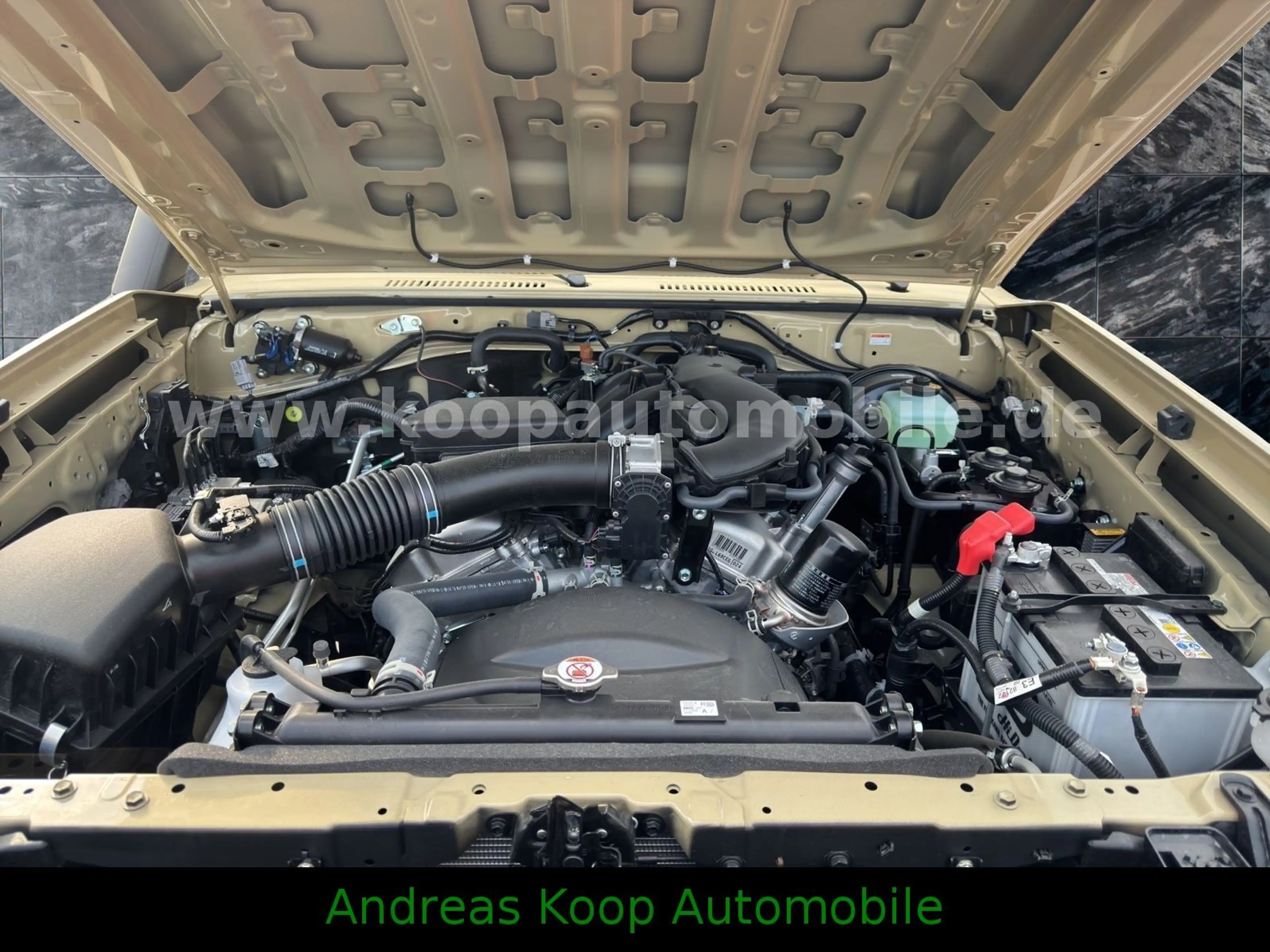 Toyota Land Cruiser GRJ 79 DC LX 40th Automatik SOFORT — photo 14