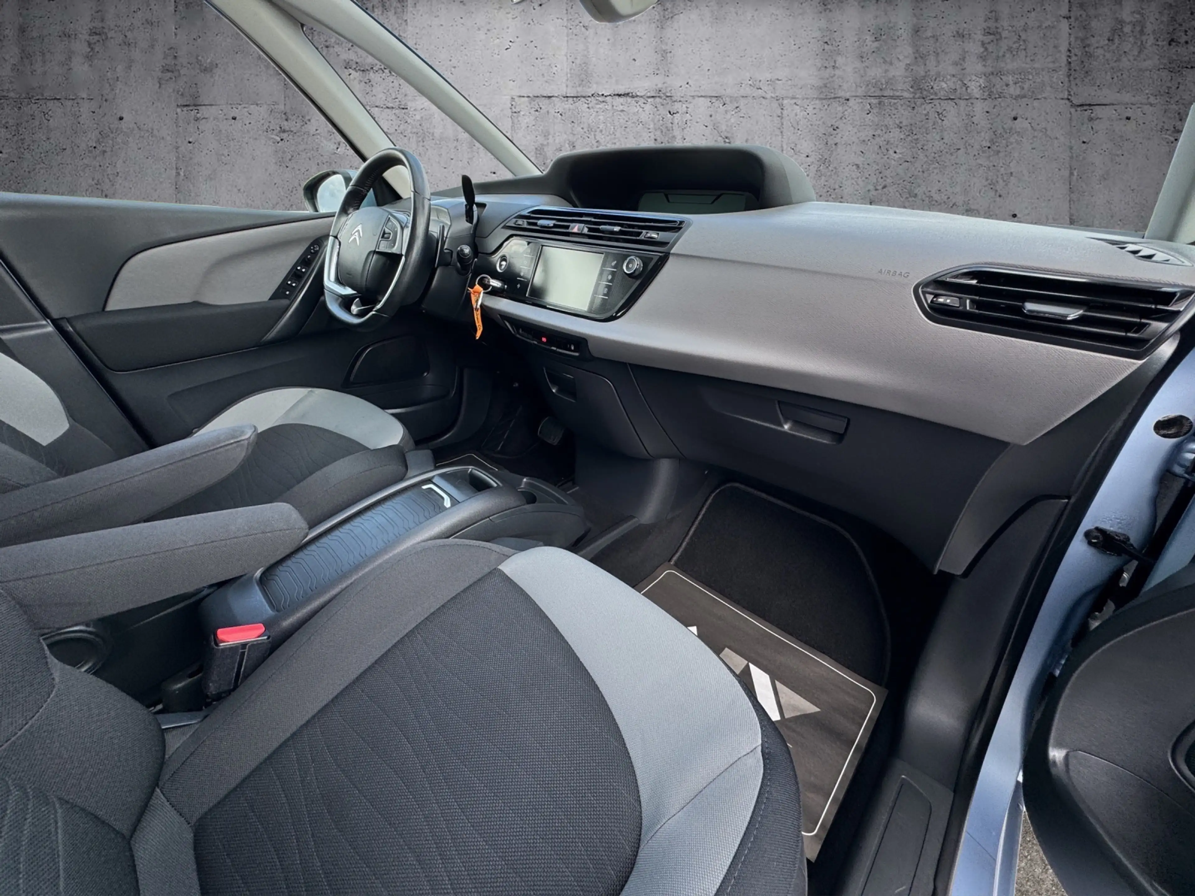 Citroen Grand C4 Picasso e-HDi 115 Automatik — photo 13
