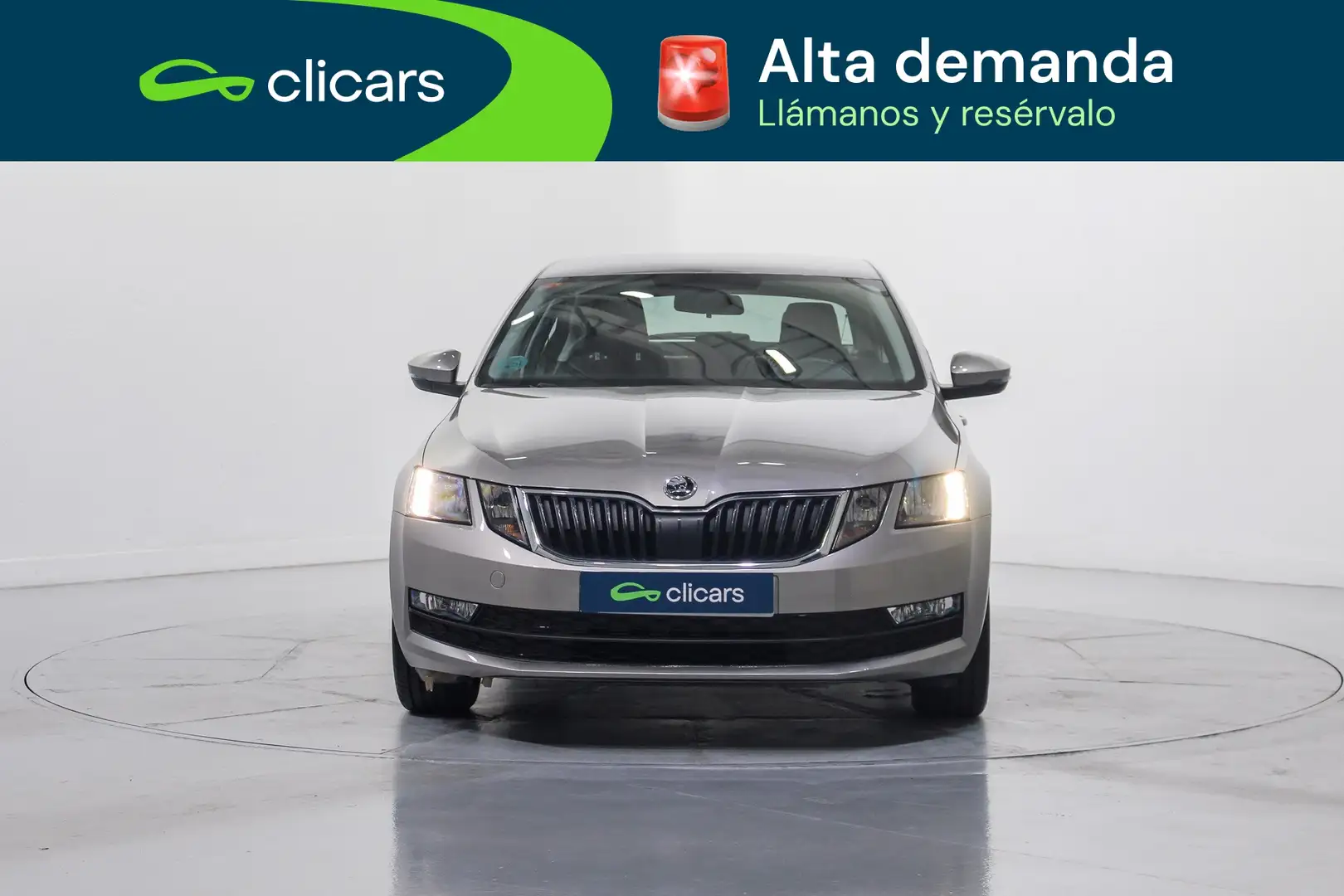 Skoda Octavia 1.0 TSI Ambition DSG Plateado - 2