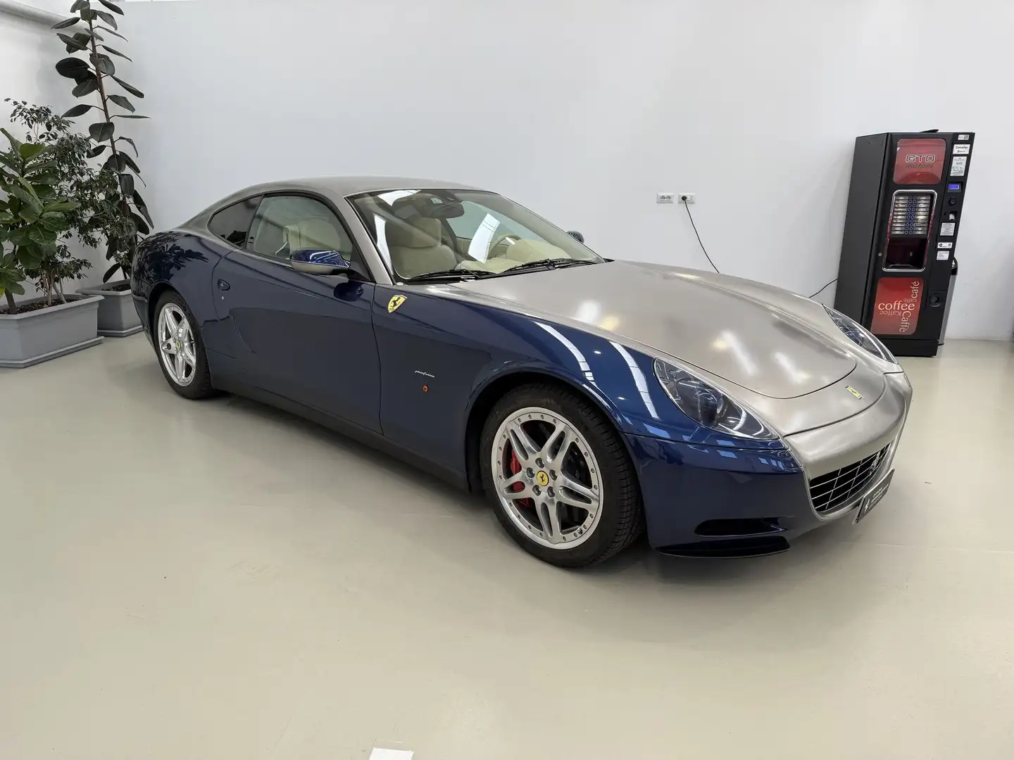 Ferrari 612 612 Scaglietti F1 HGTC - pellicola Azul - 1