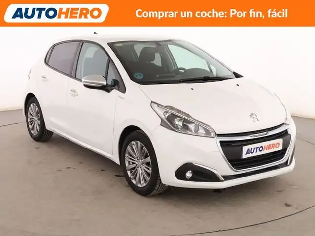 Peugeot 208 view 8