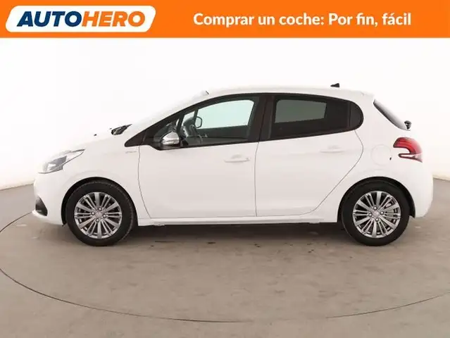 Peugeot 208 view 3