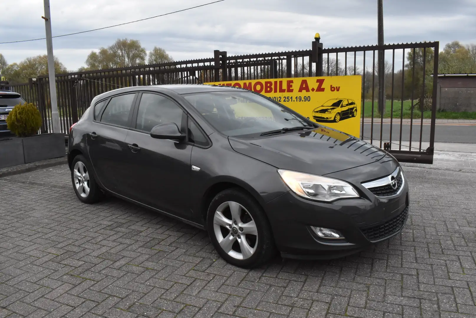 Opel Astra 1.7 CDTi ecoFLEX Cosmo / Airco Gris - 1