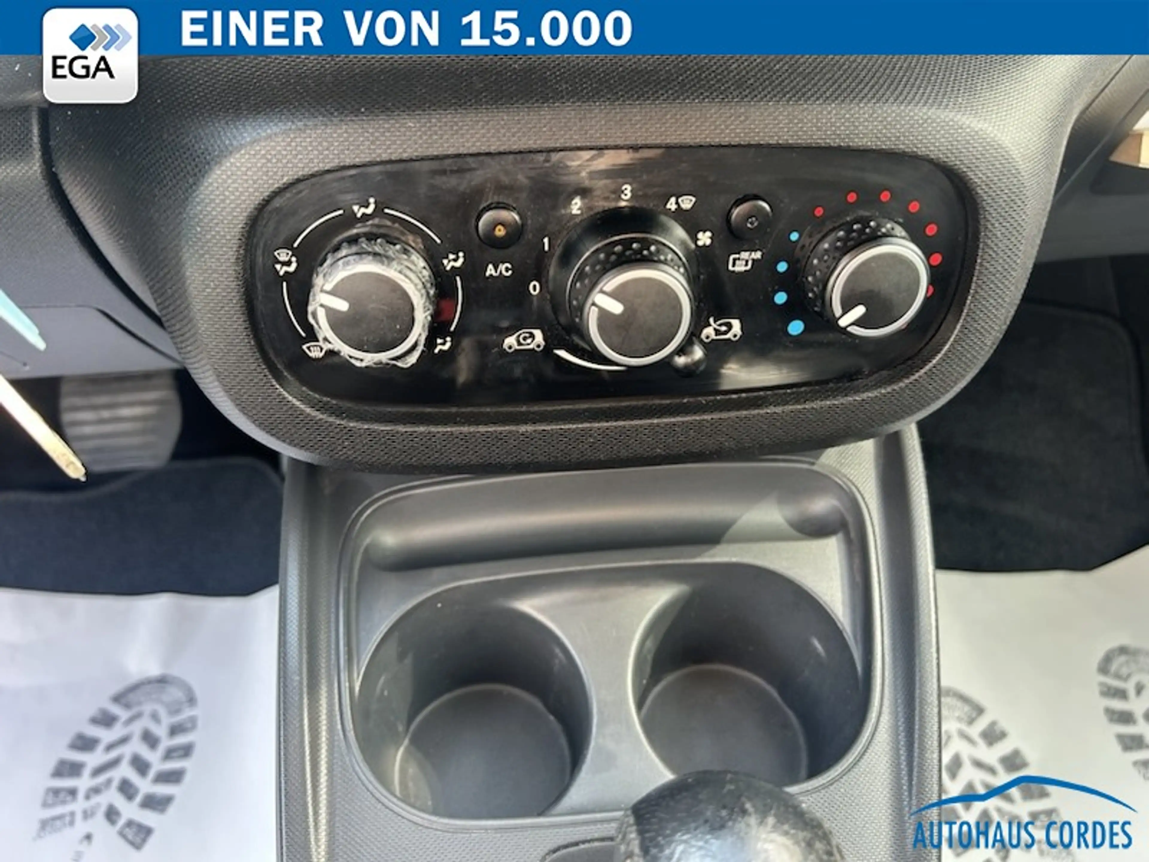 smart forTwo COUPE TWINAMIC KLIMA*PANORAMAD*LEDER*SHZG*NAVI — photo 15