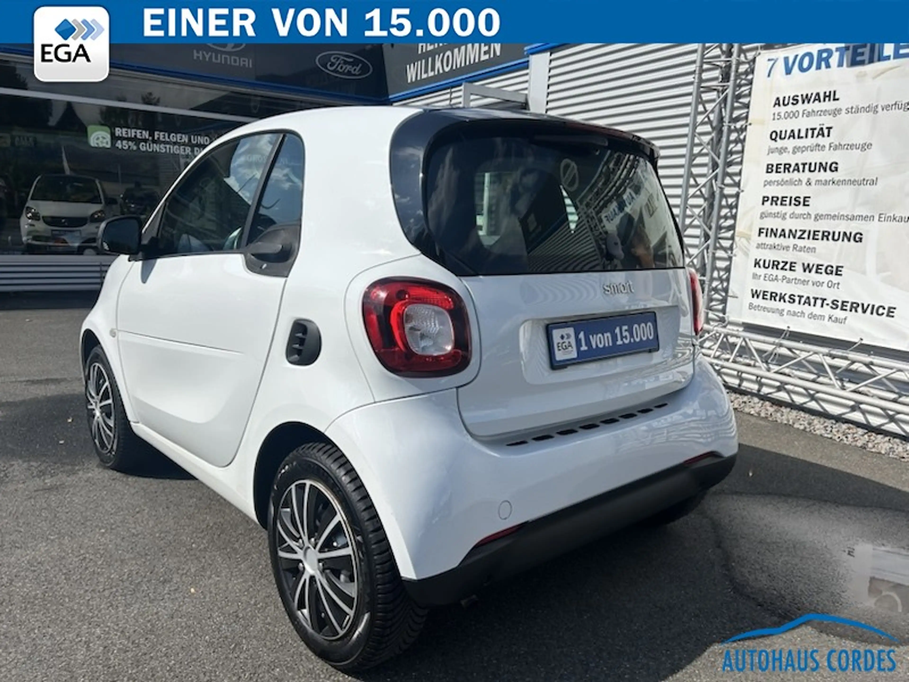 smart forTwo COUPE TWINAMIC KLIMA*PANORAMAD*LEDER*SHZG*NAVI — photo 3