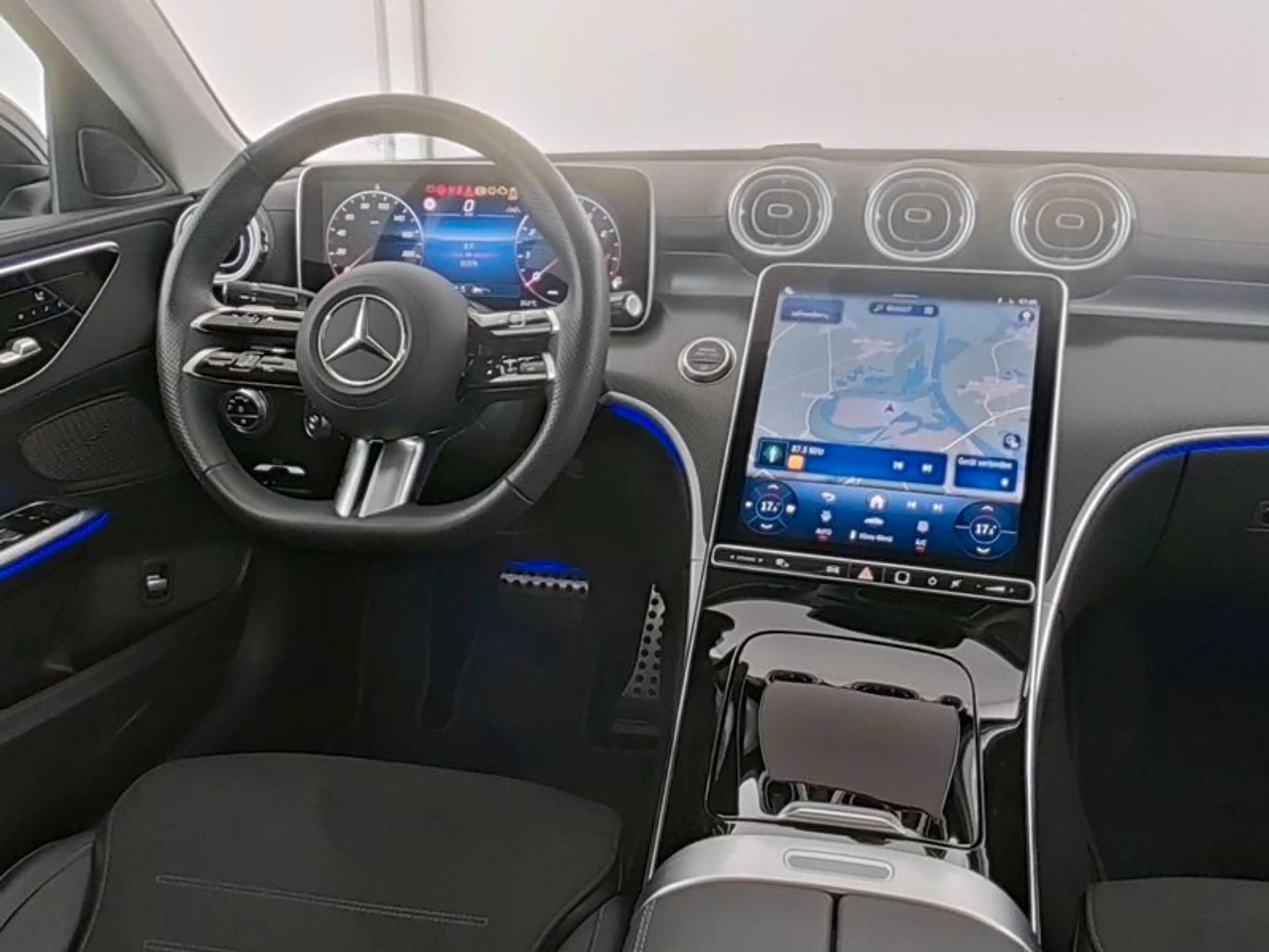 Mercedes-Benz C 180 MEMORY*AMBIENTE*KAMERA AMG Line Advanced + — photo 4