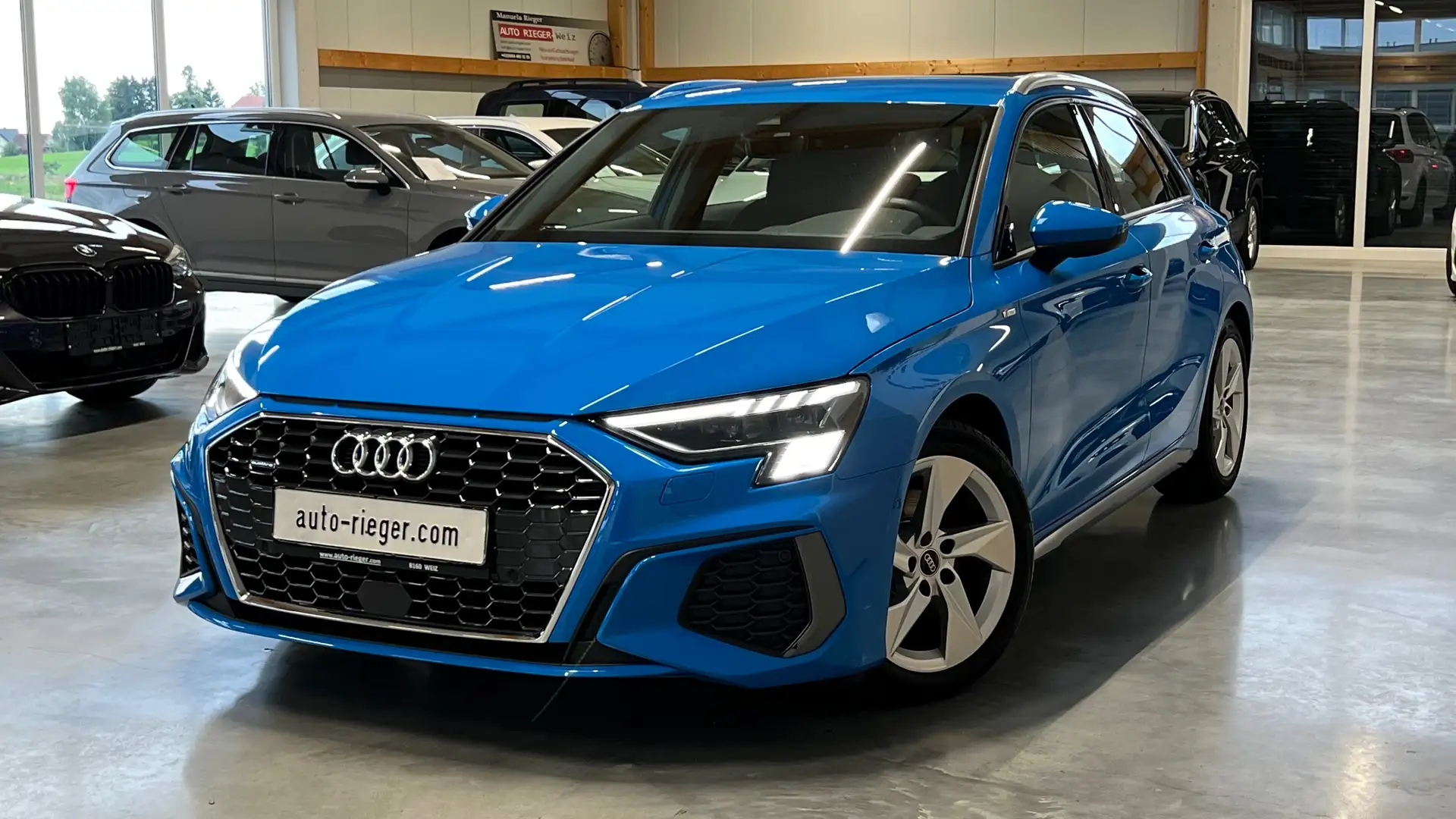 Audi A3 SB 40 TDI quattro S-line, Kamera, ACC, Matrix-LED Blau - 2