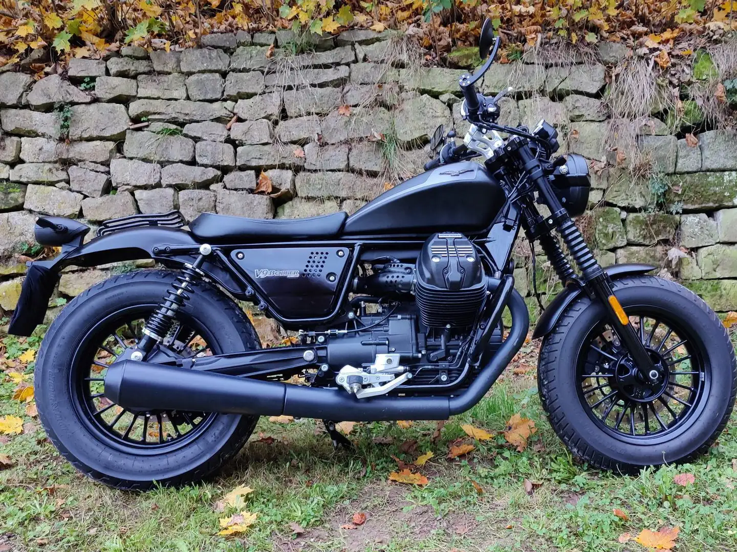 Moto Guzzi V 9 BOBBER 850 Negru - 2