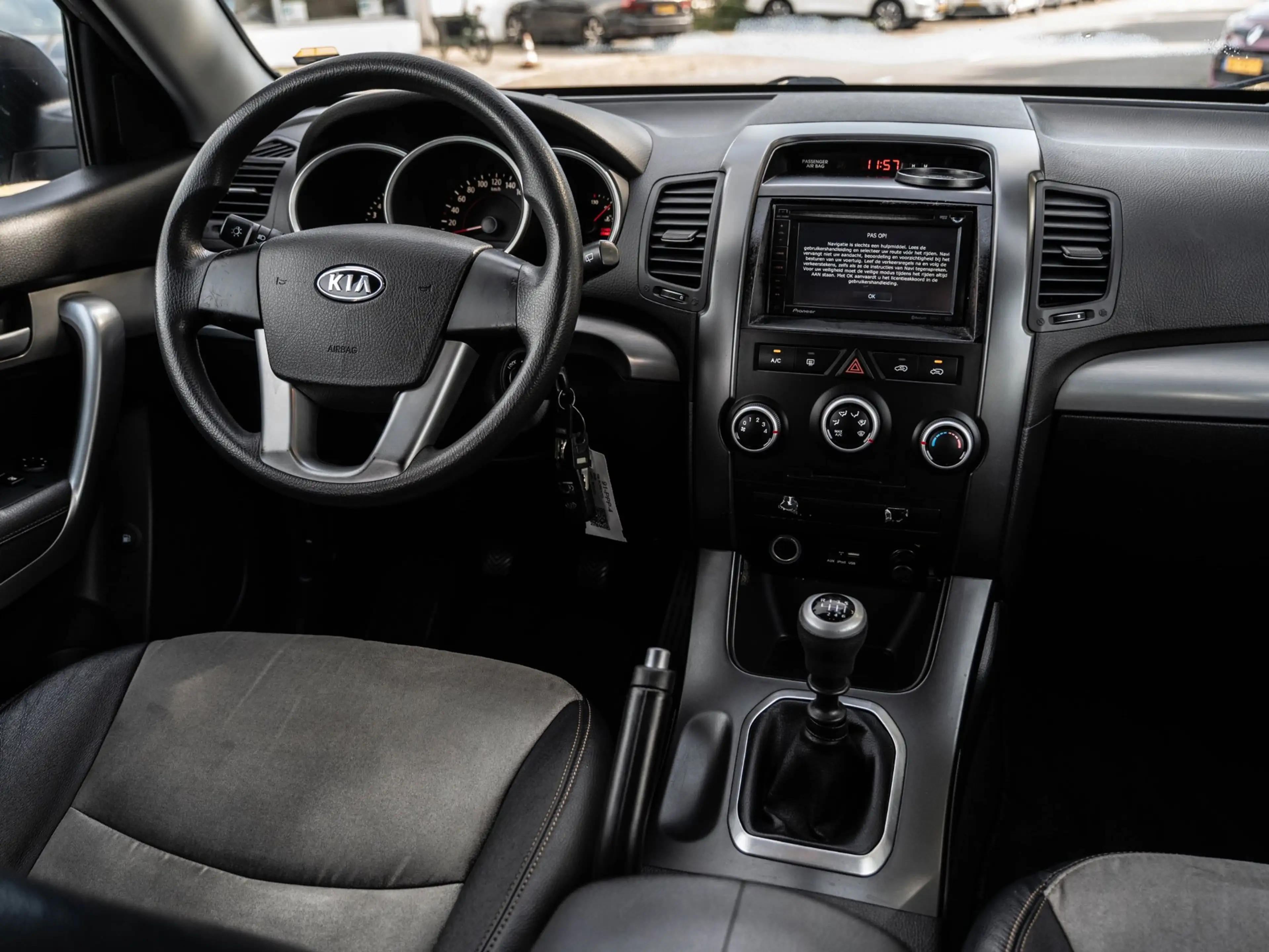 Kia Sorento 2.4 X-tra | NAVIGATIE | TREKHAAK | AIRCO | XENON | — photo 2