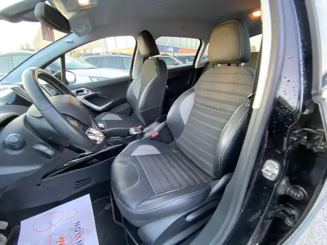 Peugeot 2008 view 5