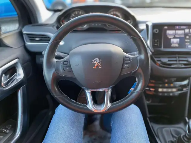 Peugeot 2008 view 8