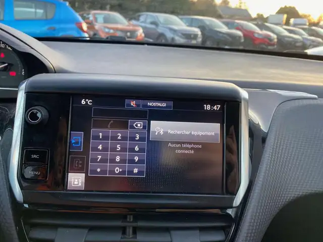 Peugeot 2008 view 12