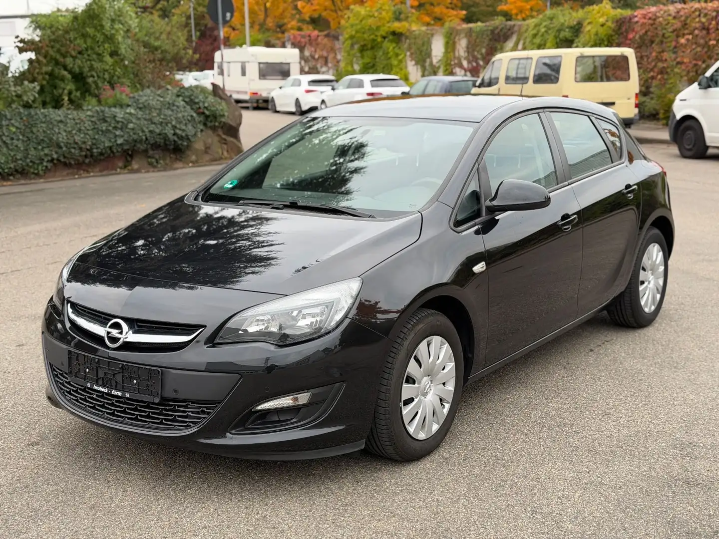 Opel Astra J Selection 1.Hand 1.6 Klima Temp. PDC Schwarz - 1