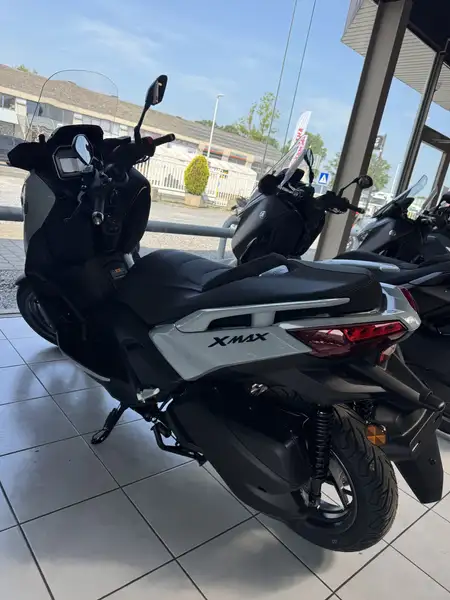 Yamaha X-Max 300 - foto 6