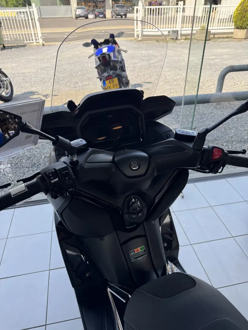 Yamaha X-Max 300 Tech Max + Hnědá - 2